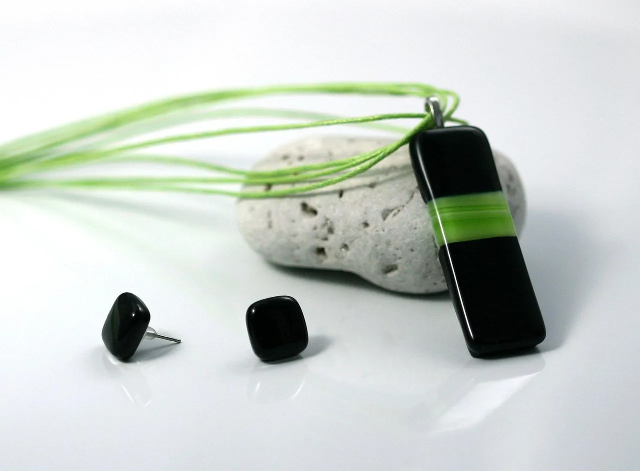 Finding the Best Deals on Amazing Accessories